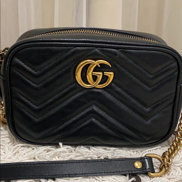 SOLD Gucci Black leather Mini Marmont Camera bag - Picture 3 of 16